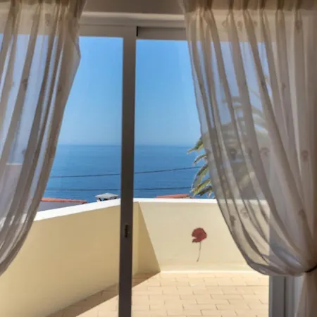 Silver - Beautiful 4-bedroom Willa