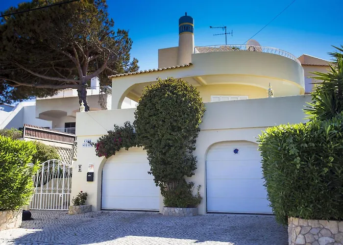 Silver - Beautiful 4-bedroom Villa