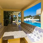 Silver - Beautiful 4-bedroom Villa