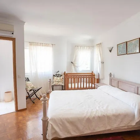 Silver - Beautiful 4-bedroom