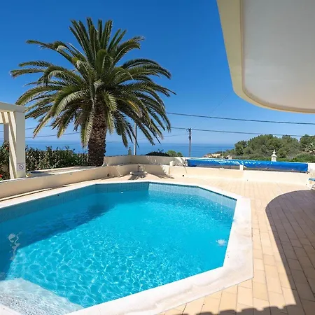 Silver - Beautiful 4-bedroom